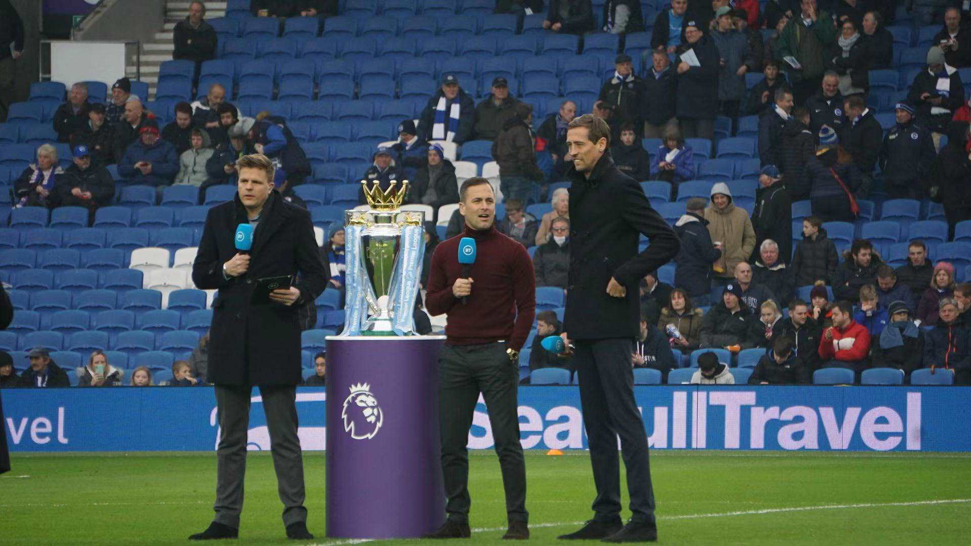 西班牙人的 西班牙人的